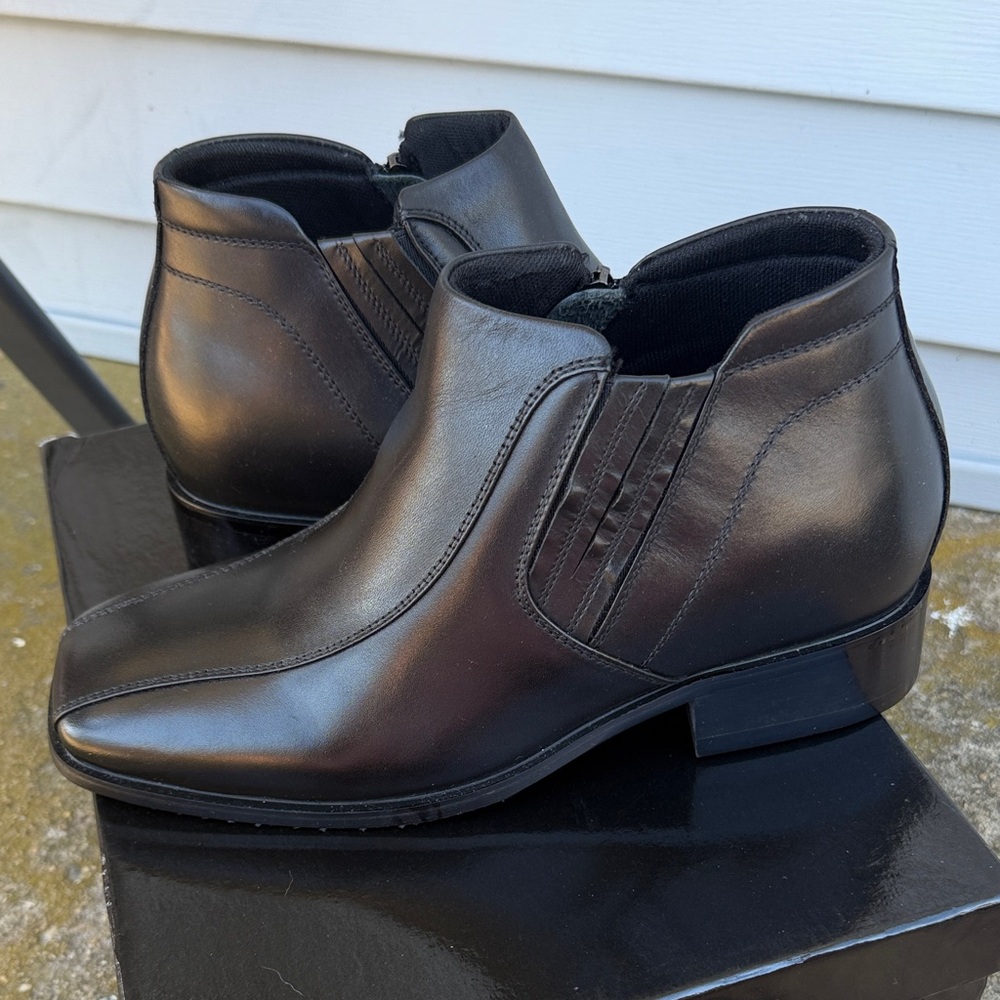 CALDEN black Leather Ankle Boots nIB!